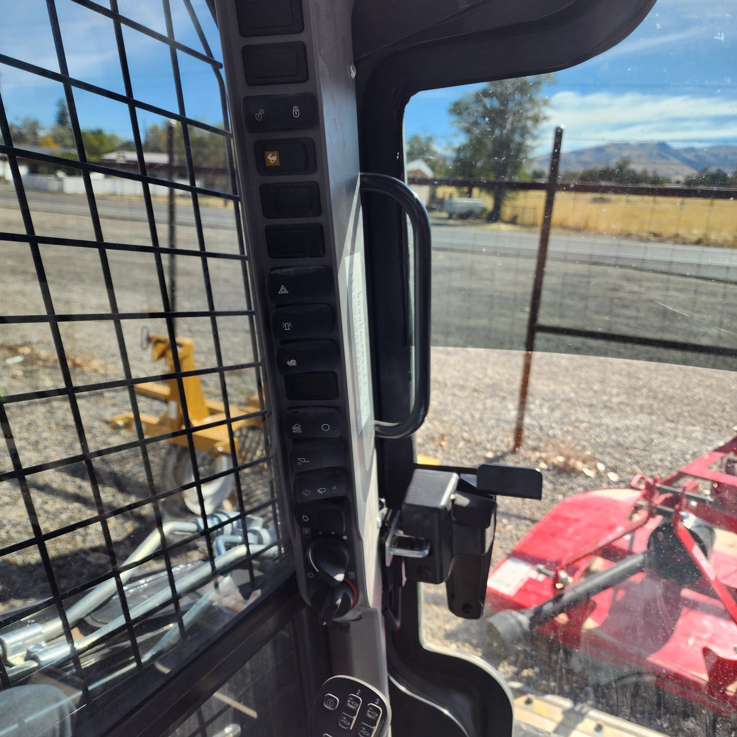 New Holland C327 Skid Steer